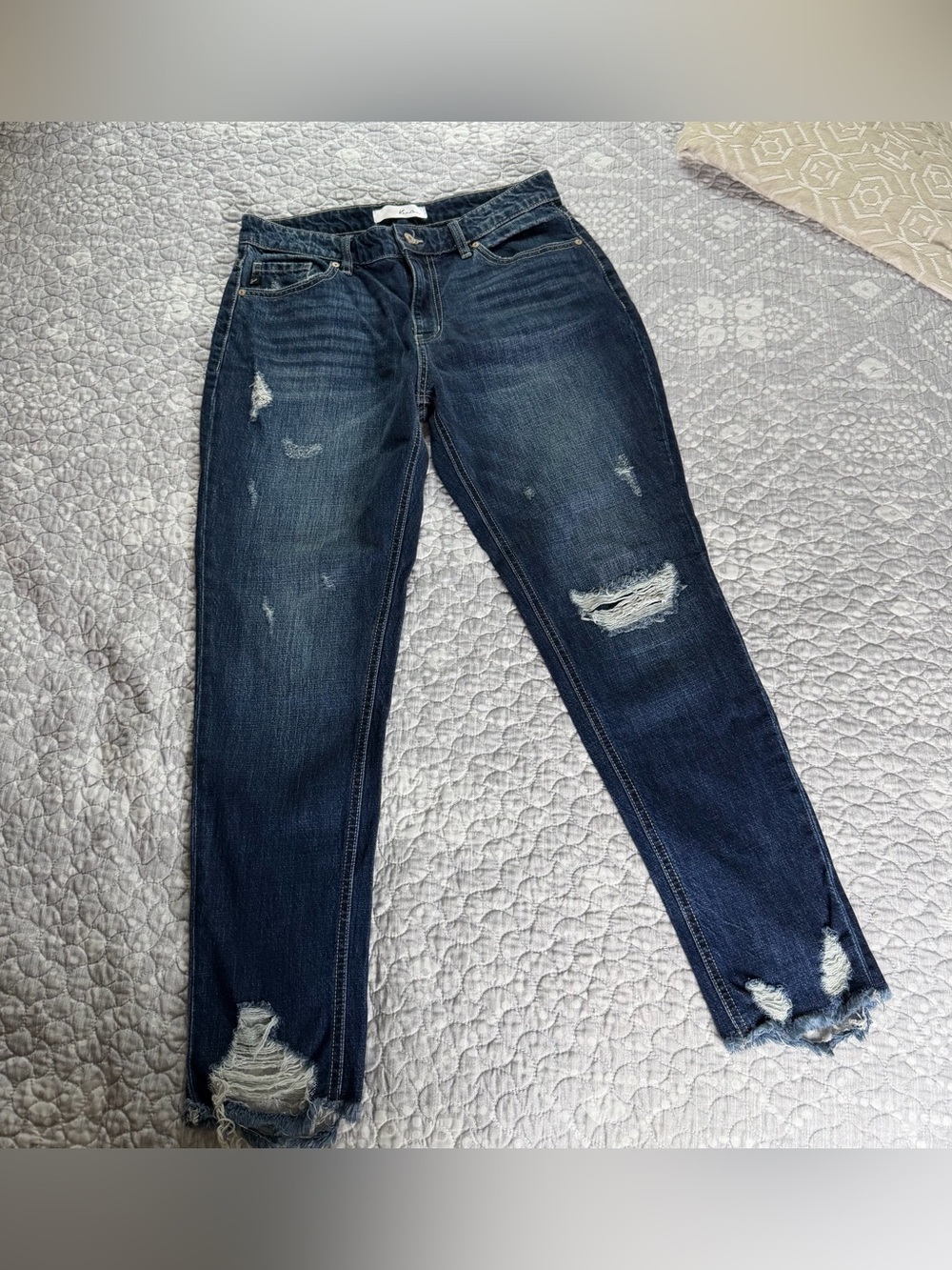 KanCan Dark Blue Distressed Jeans. Size 7/27.